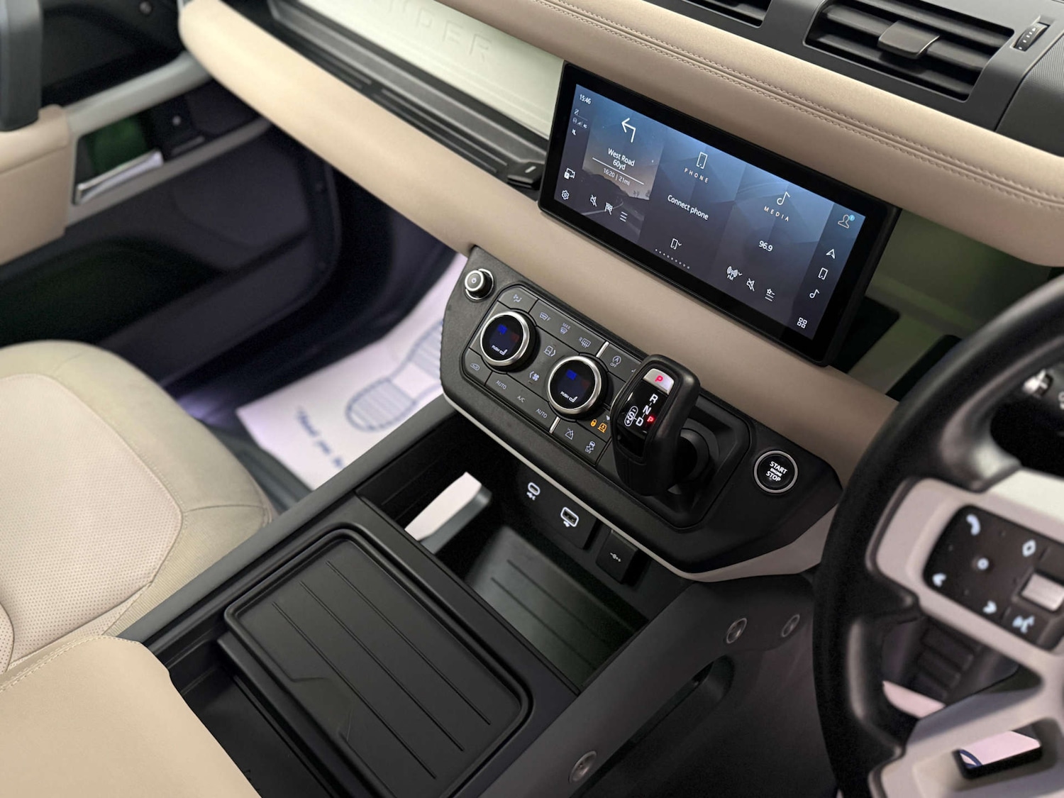 Used Land Rover Defender 2020 for sale - 77976974: Photo 17