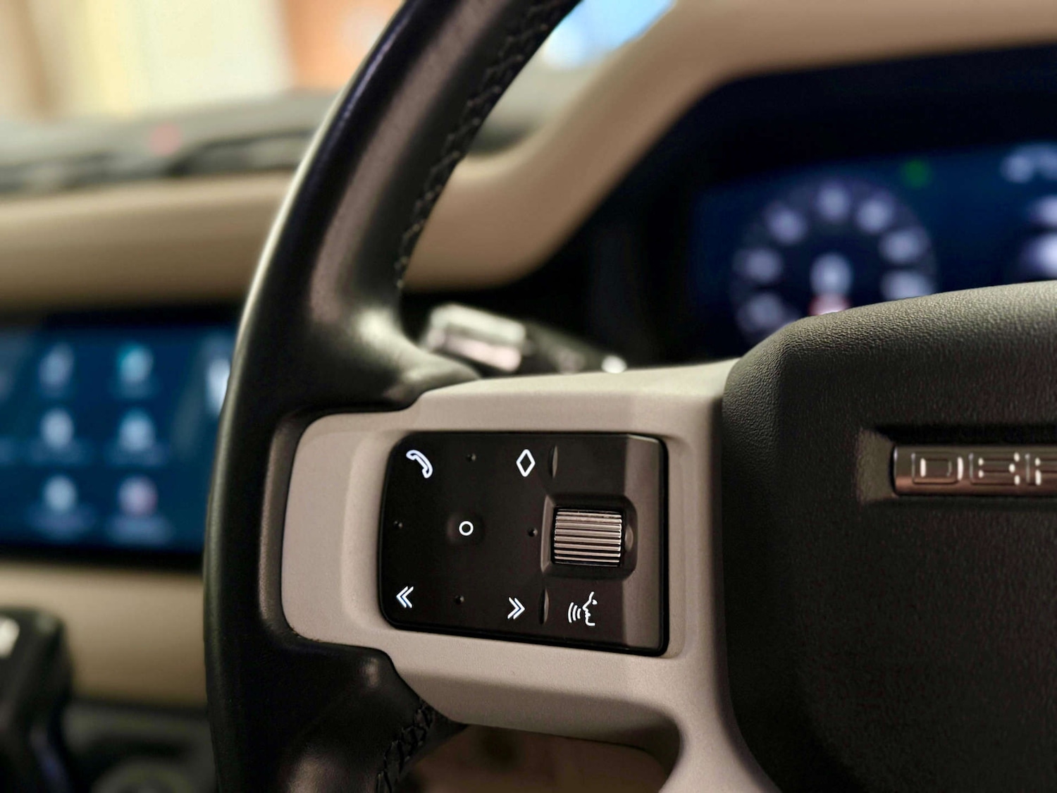 Used Land Rover Defender 2020 for sale - 77976974: Photo 20