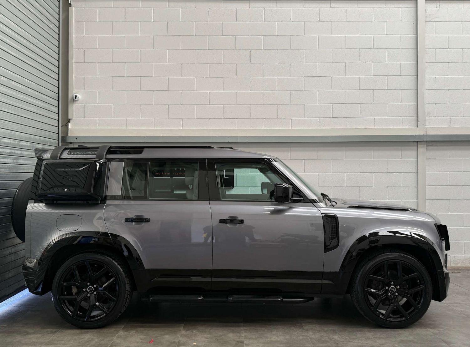 Used Land Rover Defender 2020 for sale - 77976974: Photo 4
