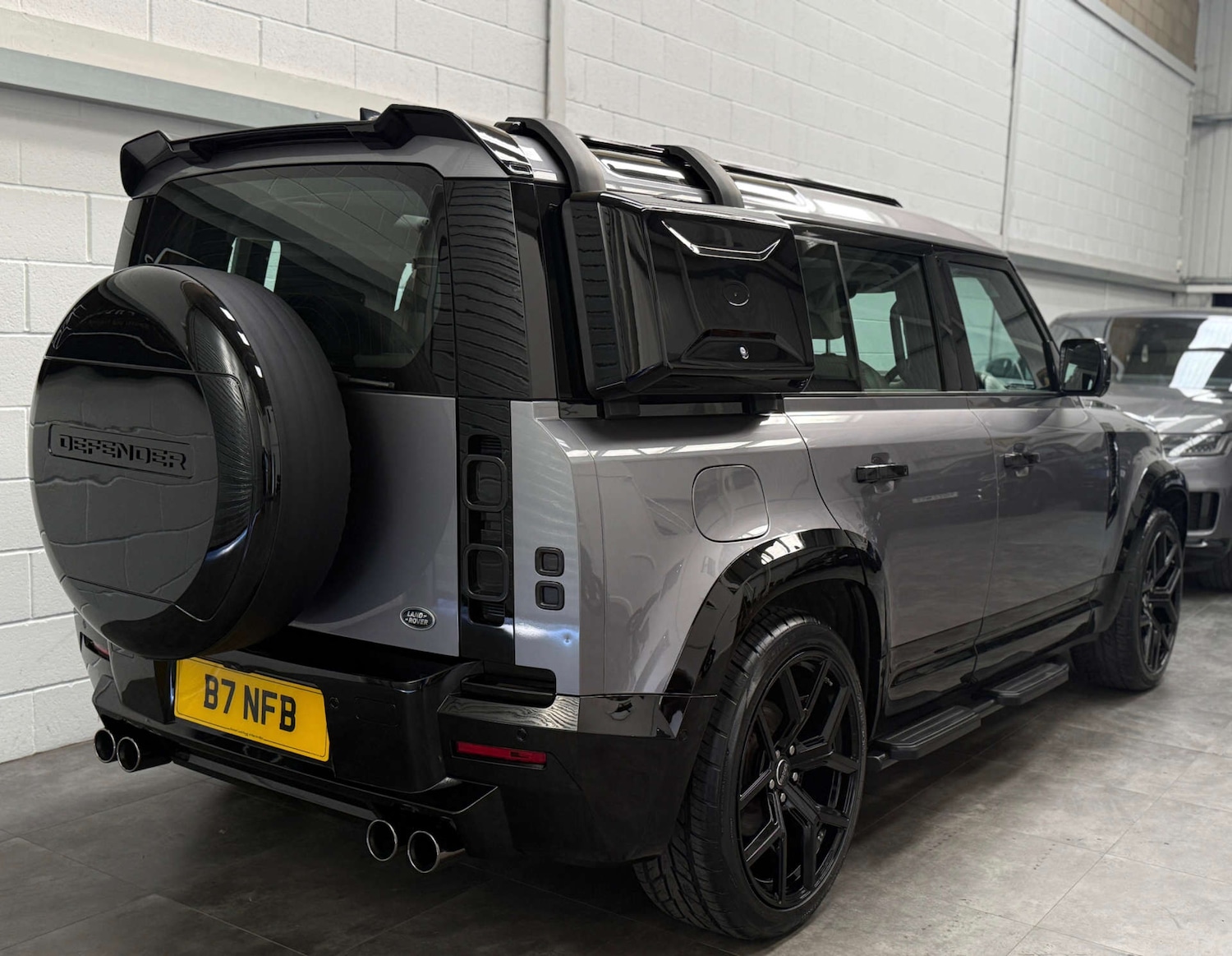 Used Land Rover Defender 2020 for sale - 77976974: Photo 5