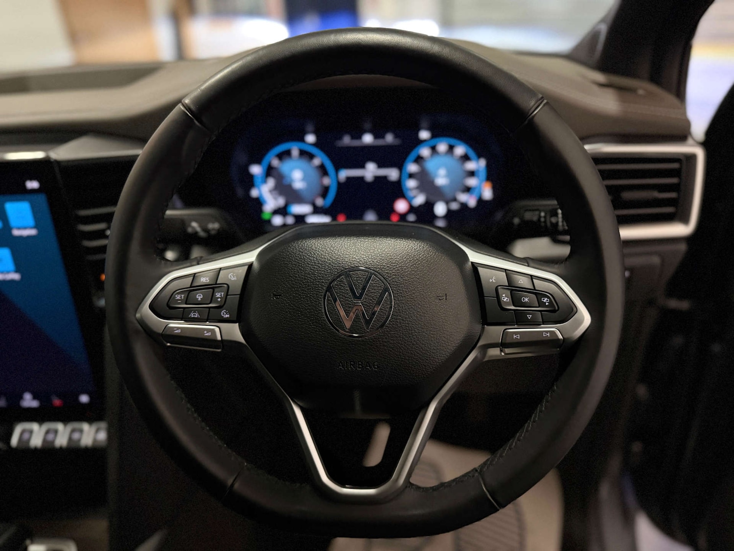 Used Volkswagen Amarok 2023 for sale - 77132821: Photo 14