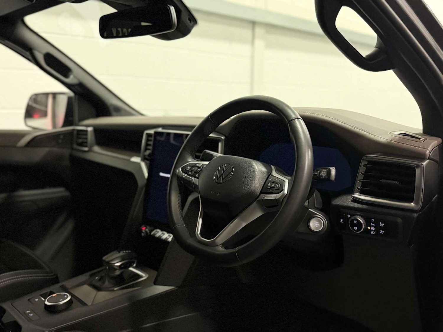 Used Volkswagen Amarok 2023 for sale - 77132821: Photo 15