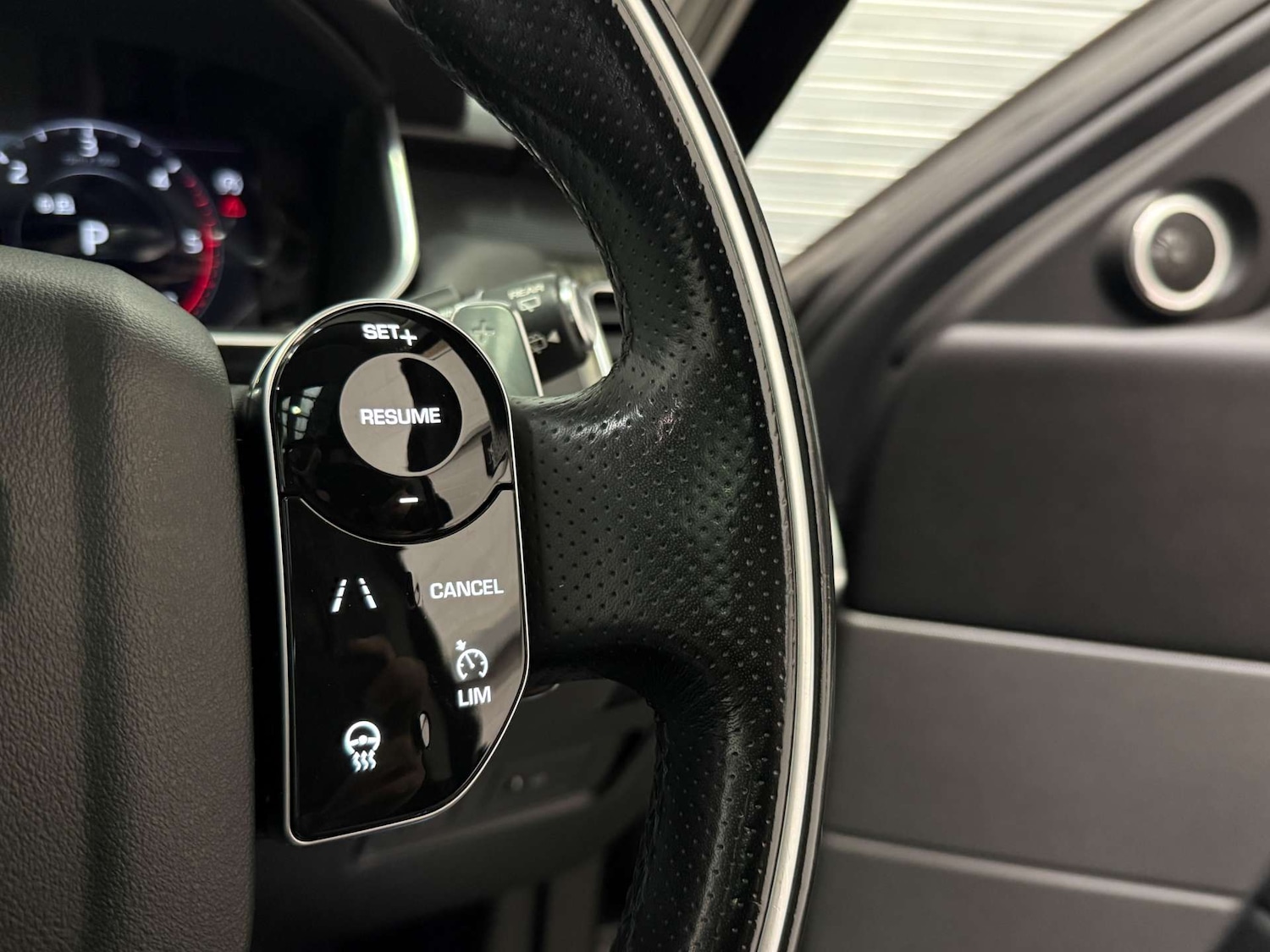 Used Land Rover Range Rover Sport 2018 for sale - 77745458: Photo 16