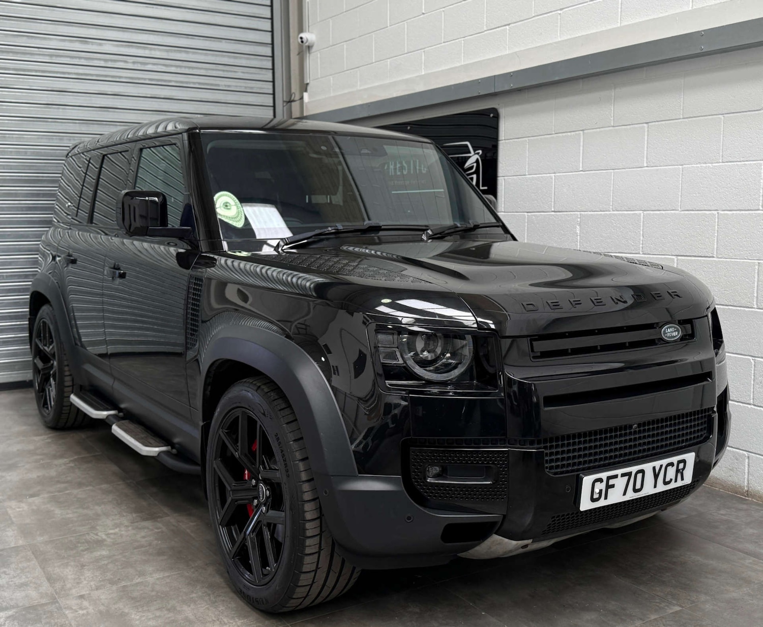 Used Land Rover Defender 2020 for sale - 76478969: Photo 1