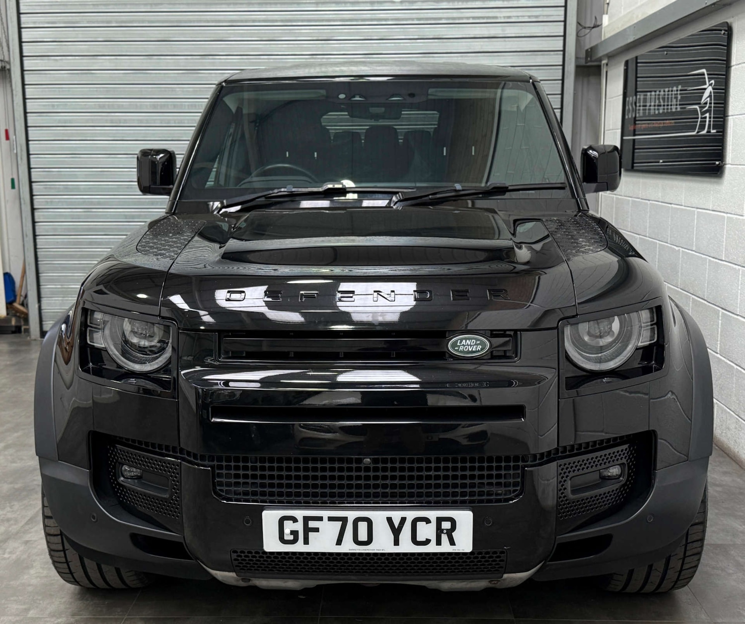 Used Land Rover Defender 2020 for sale - 76478969: Photo 2