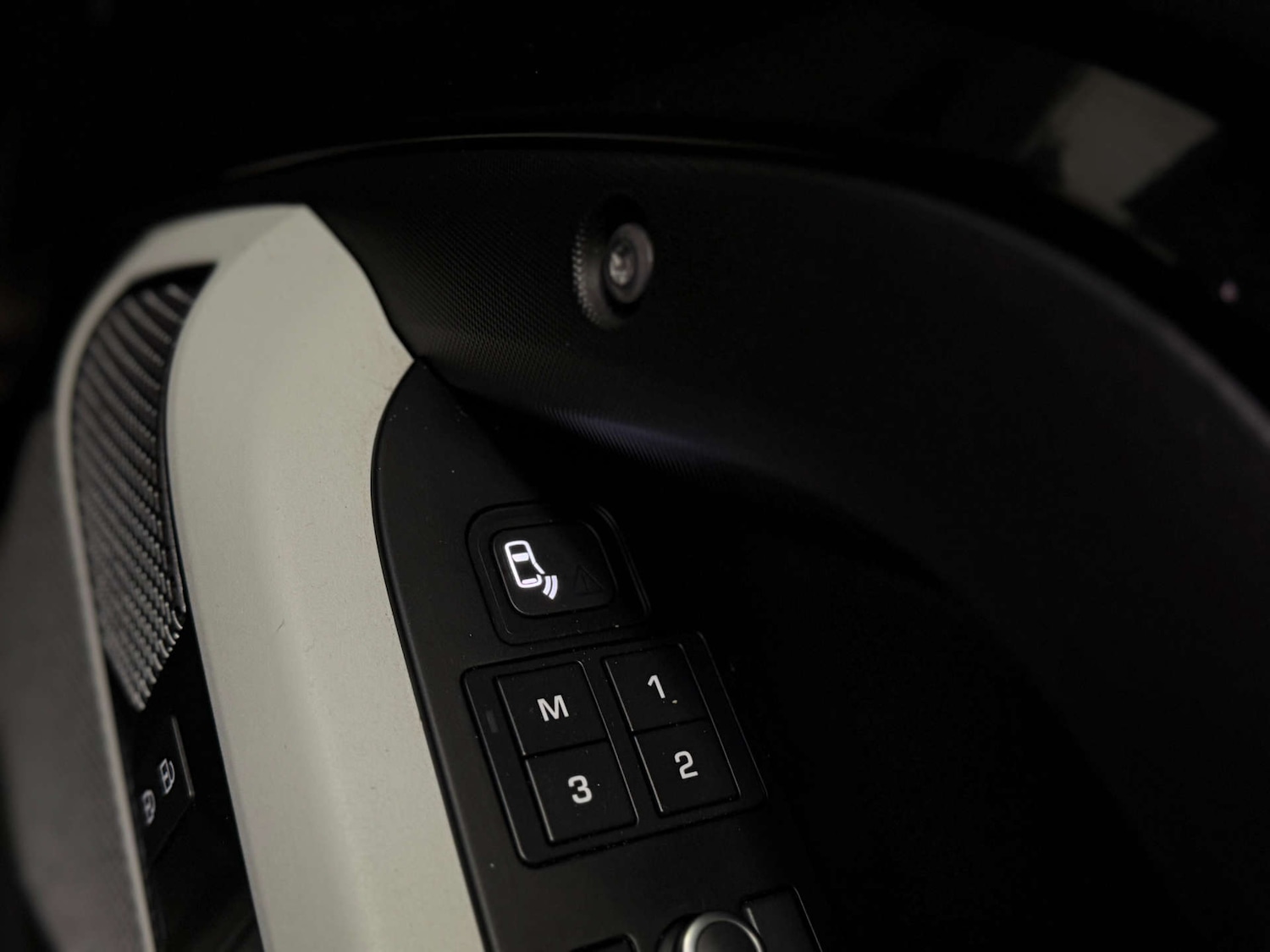 Used Land Rover Defender 2020 for sale - 76478969: Photo 25