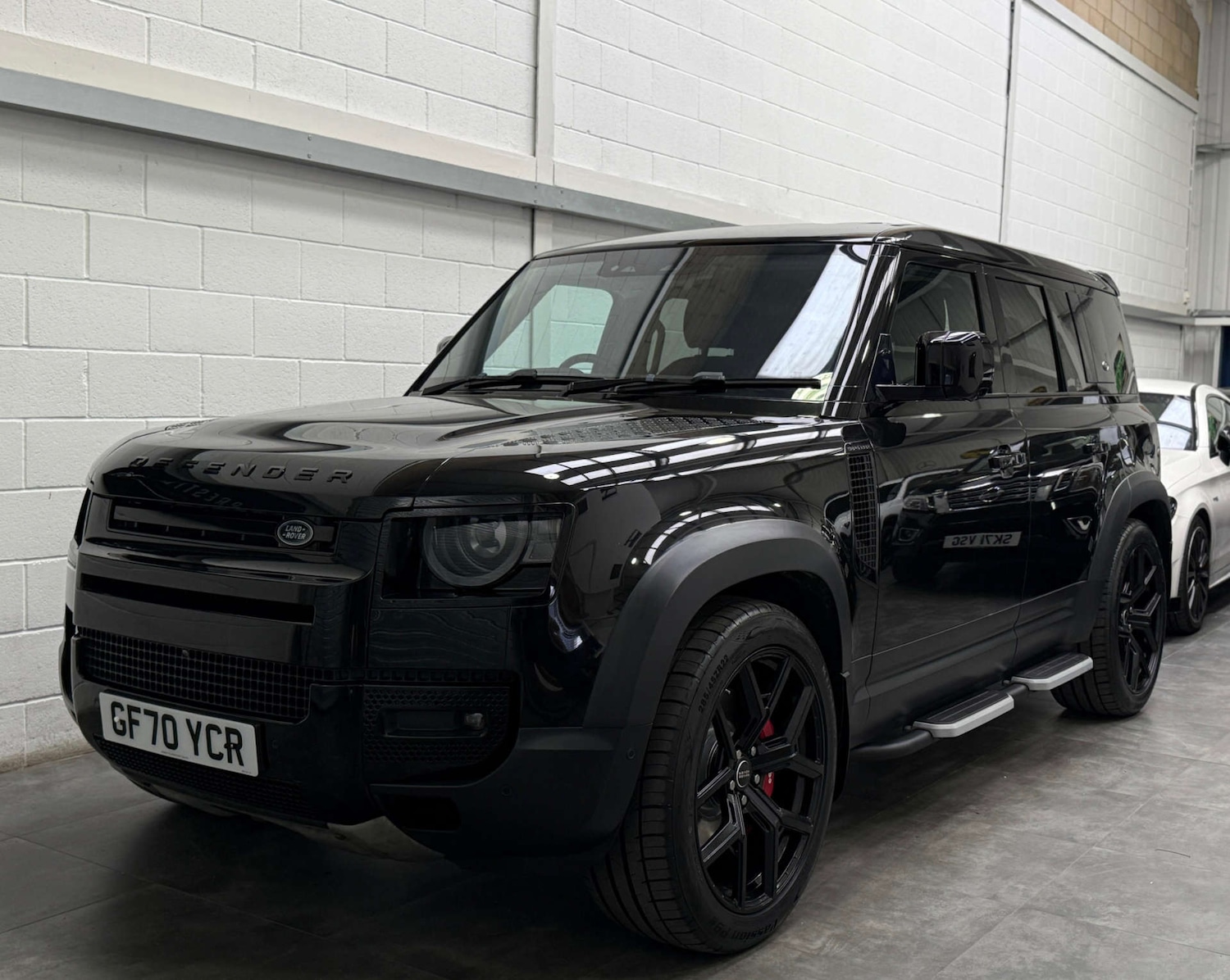 Used Land Rover Defender 2020 for sale - 76478969: Photo 3