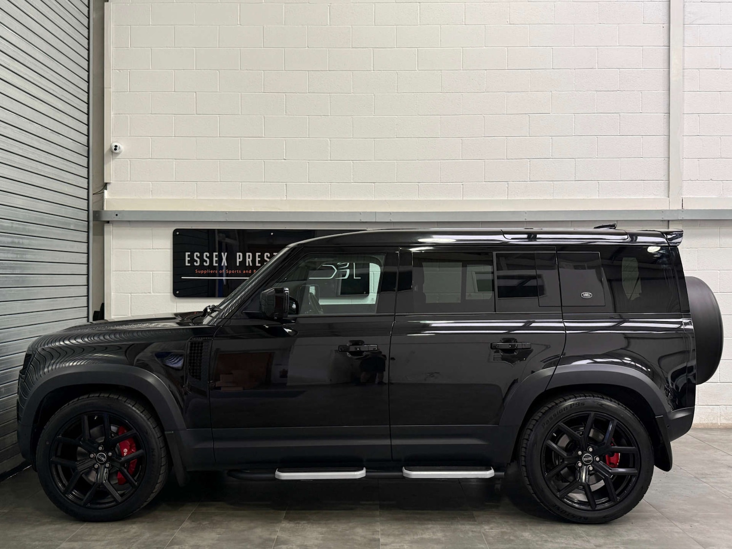 Used Land Rover Defender 2020 for sale - 76478969: Photo 4