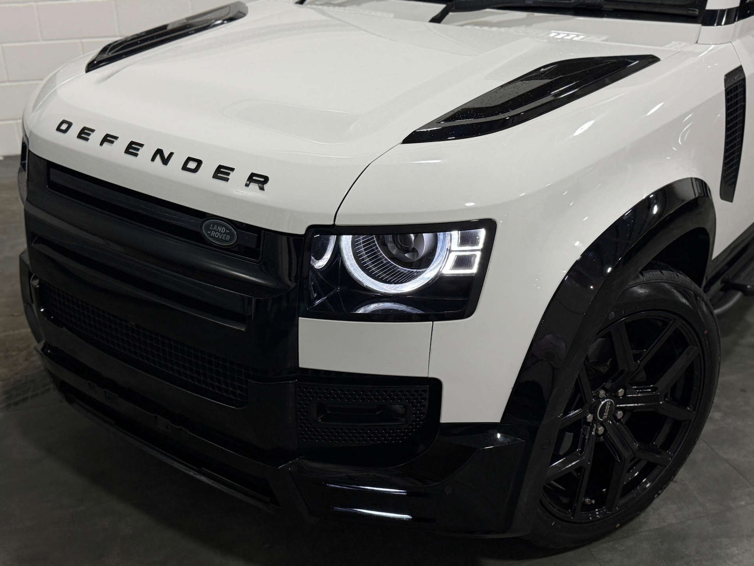 Used Land Rover Defender 2020 for sale - 77147764: Photo 11