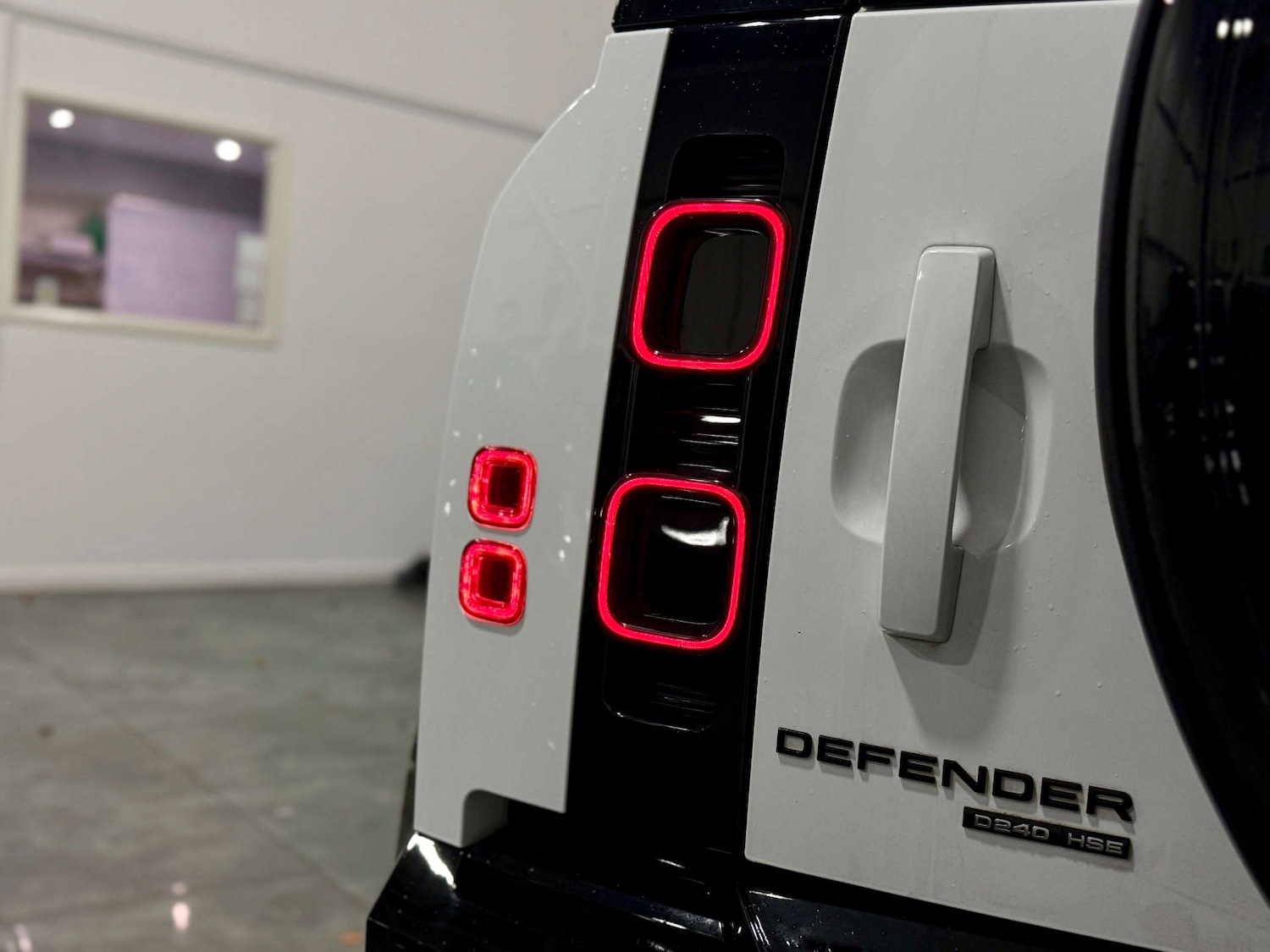 Used Land Rover Defender 2020 for sale - 77147764: Photo 12