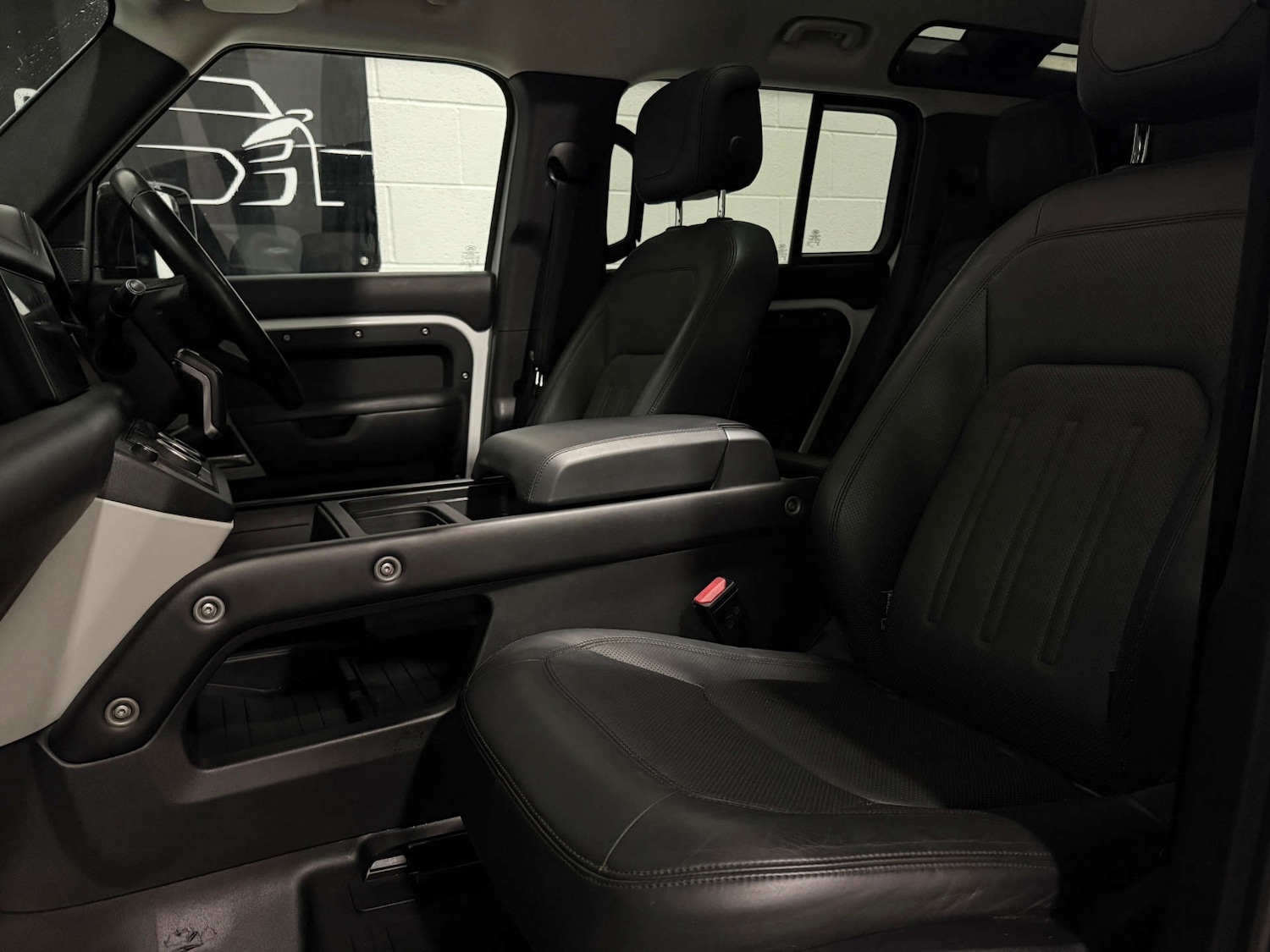 Used Land Rover Defender 2020 for sale - 77147764: Photo 17