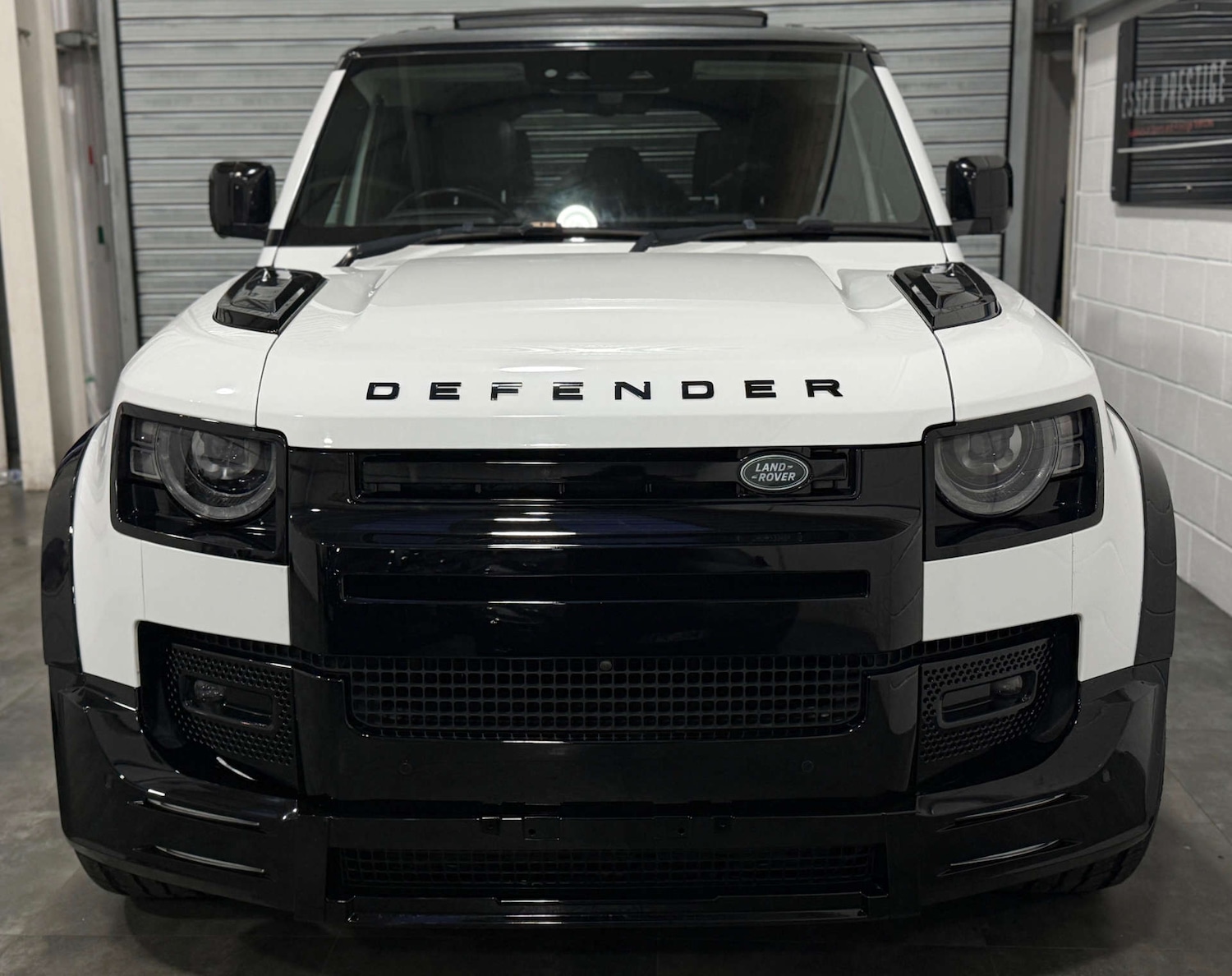 Used Land Rover Defender 2020 for sale - 77147764: Photo 2