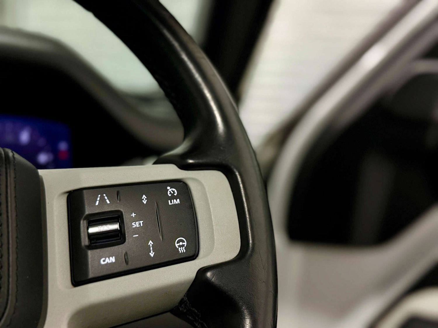 Used Land Rover Defender 2020 for sale - 77147764: Photo 23