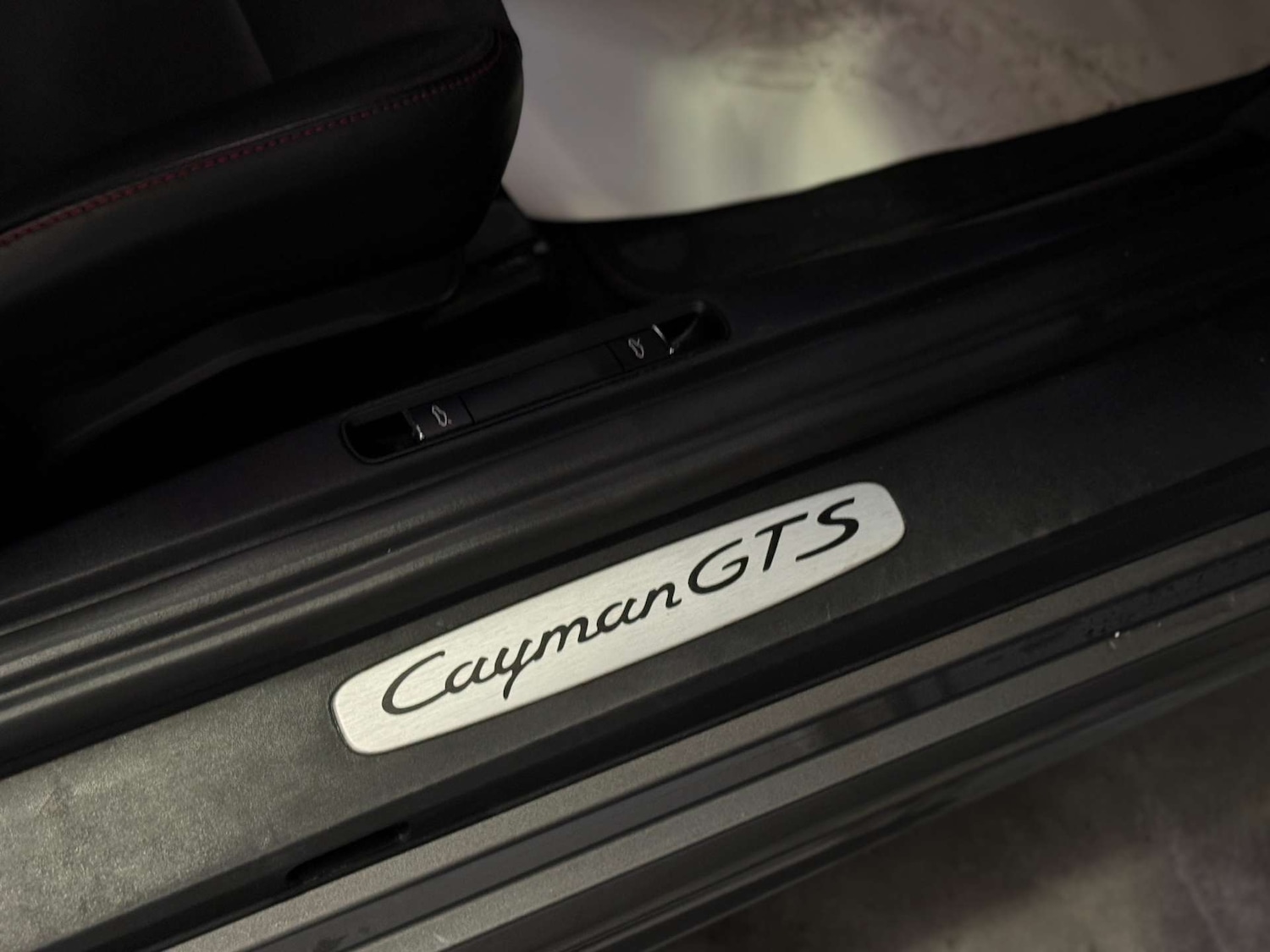 Used Porsche Other 2018 for sale - 77350576: Photo 24