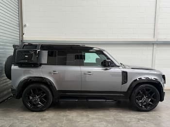 Used Land Rover Defender 2020 for sale - 79650532: Photo