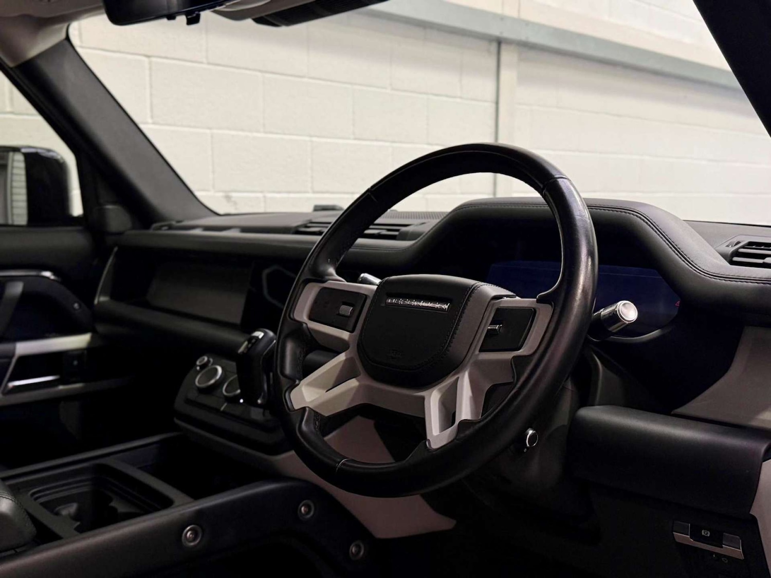 Used Land Rover Defender 2020 for sale - 76531565: Photo 14