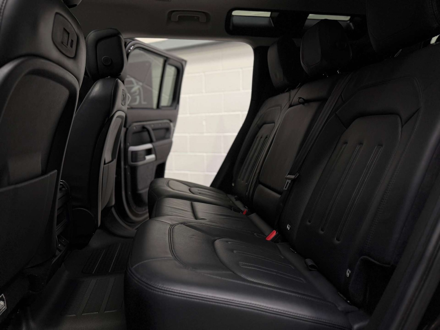 Used Land Rover Defender 2020 for sale - 76531565: Photo 17