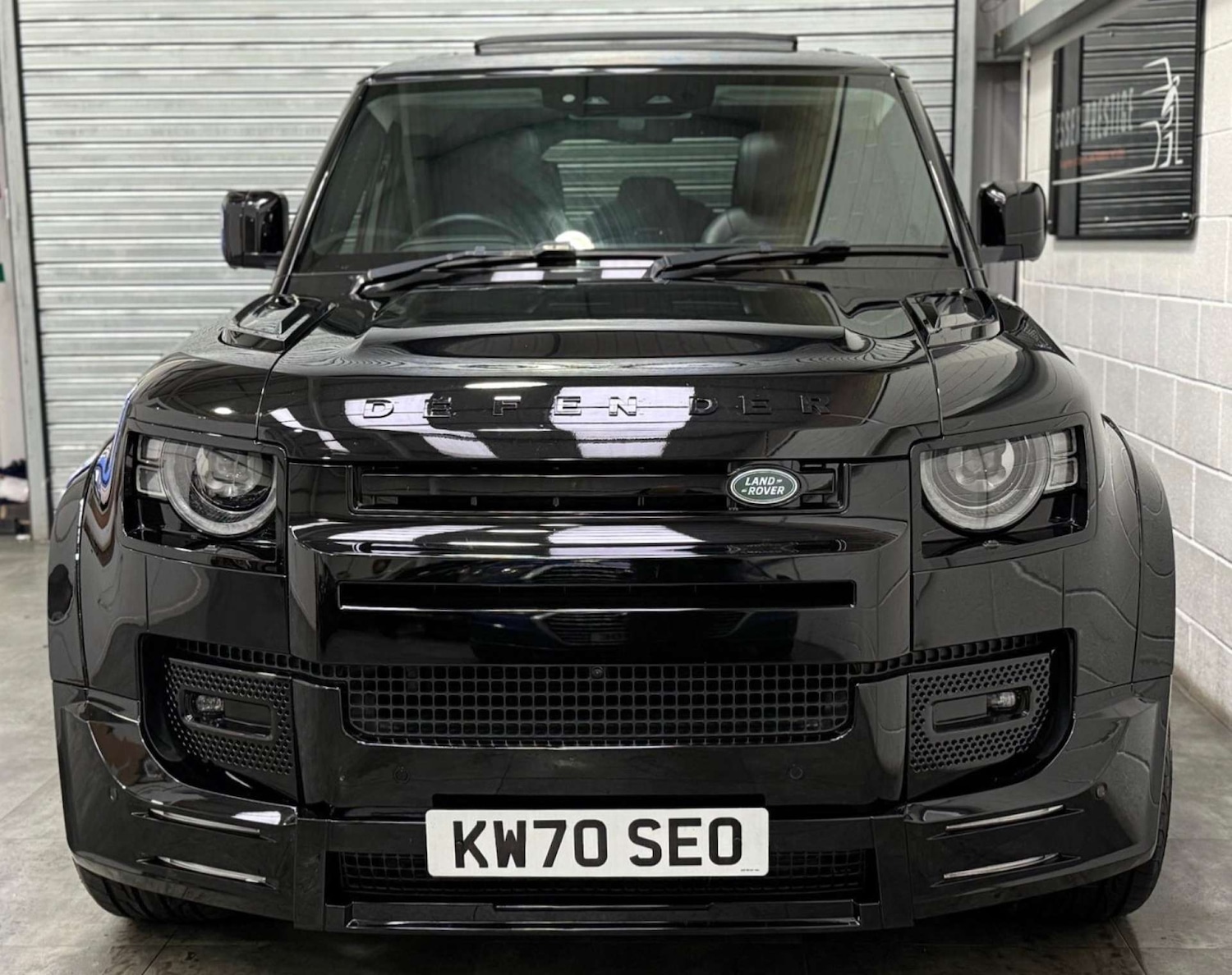 Used Land Rover Defender 2020 for sale - 76531565: Photo 2