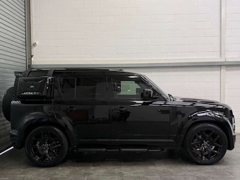 Used Land Rover Defender 2020 for sale - 76531565: Photo