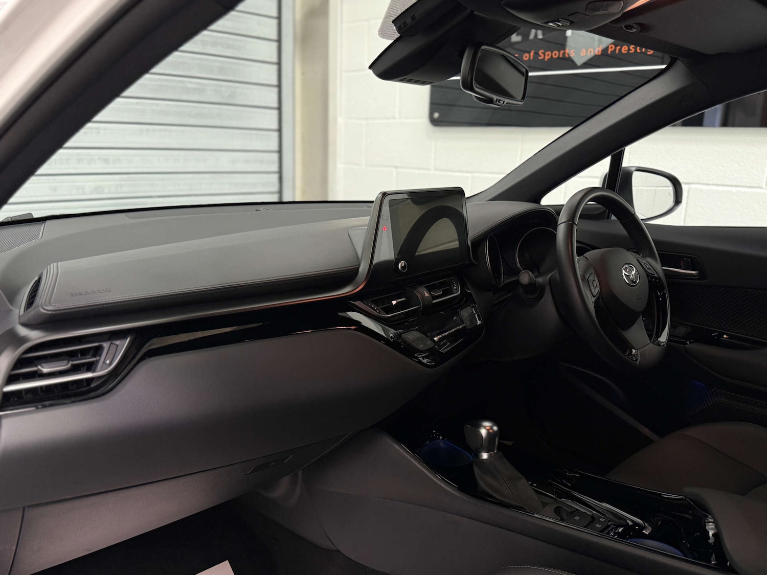 Used Toyota C-HR 2023 for sale - 77581135: Photo 16