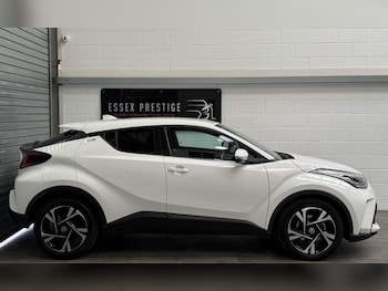 Used Toyota C-HR 2023 for sale - 77581135: Photo