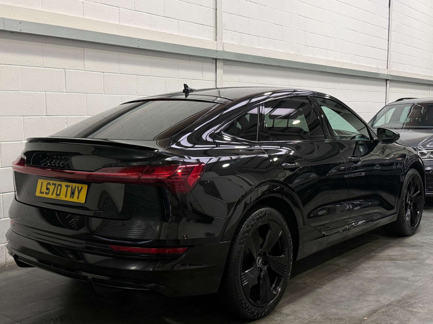 Used Audi e-tron 2020 for sale - 76765020: Photo 6