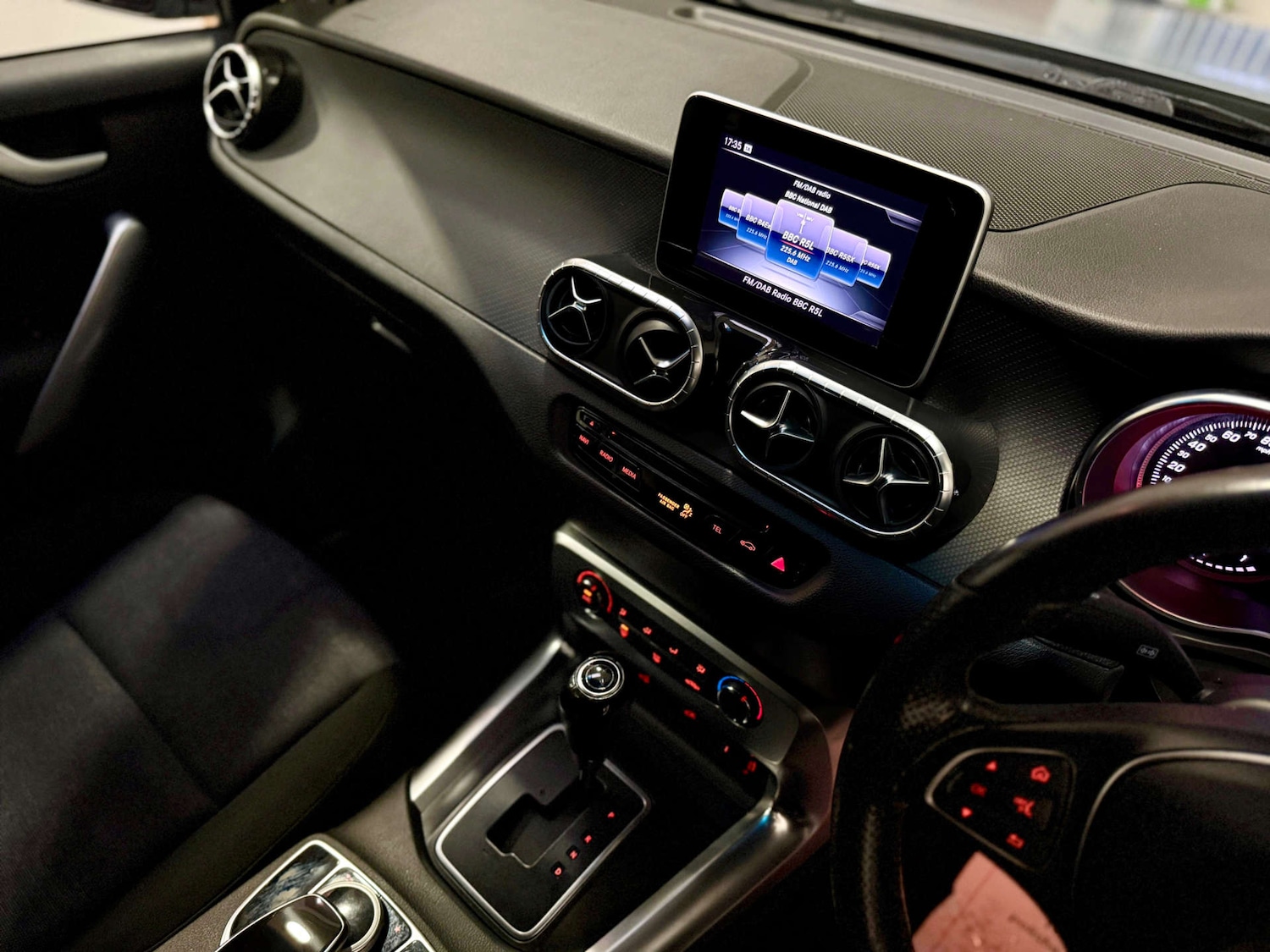 Used Mercedes-Benz X-Class 2019 for sale - 76165326: Photo 20