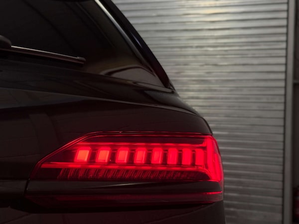 Used Audi Q7 2023 for sale - 76228747: Photo 12