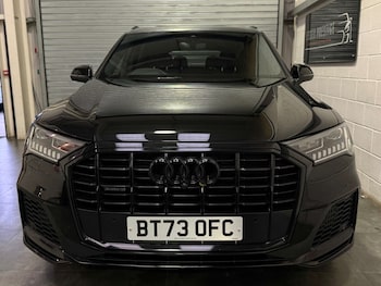 Used Audi Q7 2023 for sale - 76228747: Photo 2