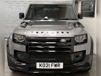 Used Land Rover Defender 2021 for sale - 78673080: Photo