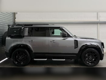 Used Land Rover Defender 2021 for sale - 78673080: Photo