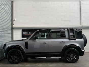 Used Land Rover Defender 2021 for sale - 78995037: Photo