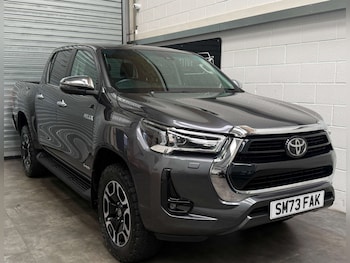 Used Toyota Hilux 2024 for sale - 79277973: Photo