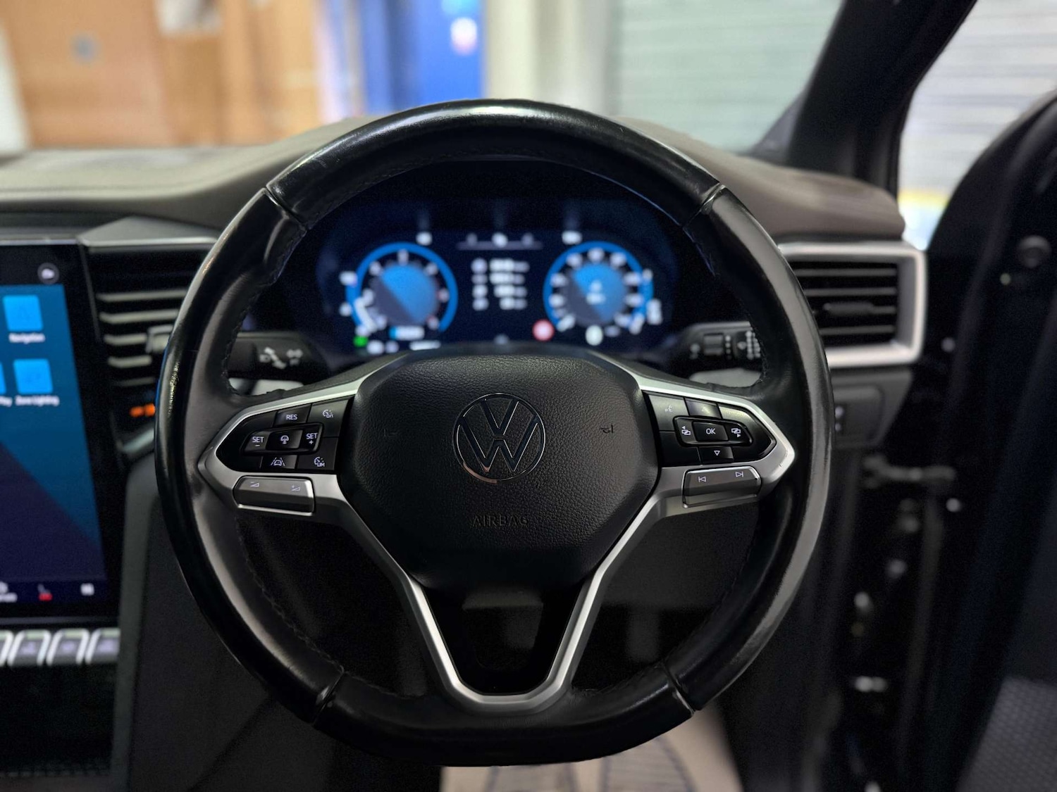 Used Volkswagen Amarok 2024 for sale - 77247831: Photo 13