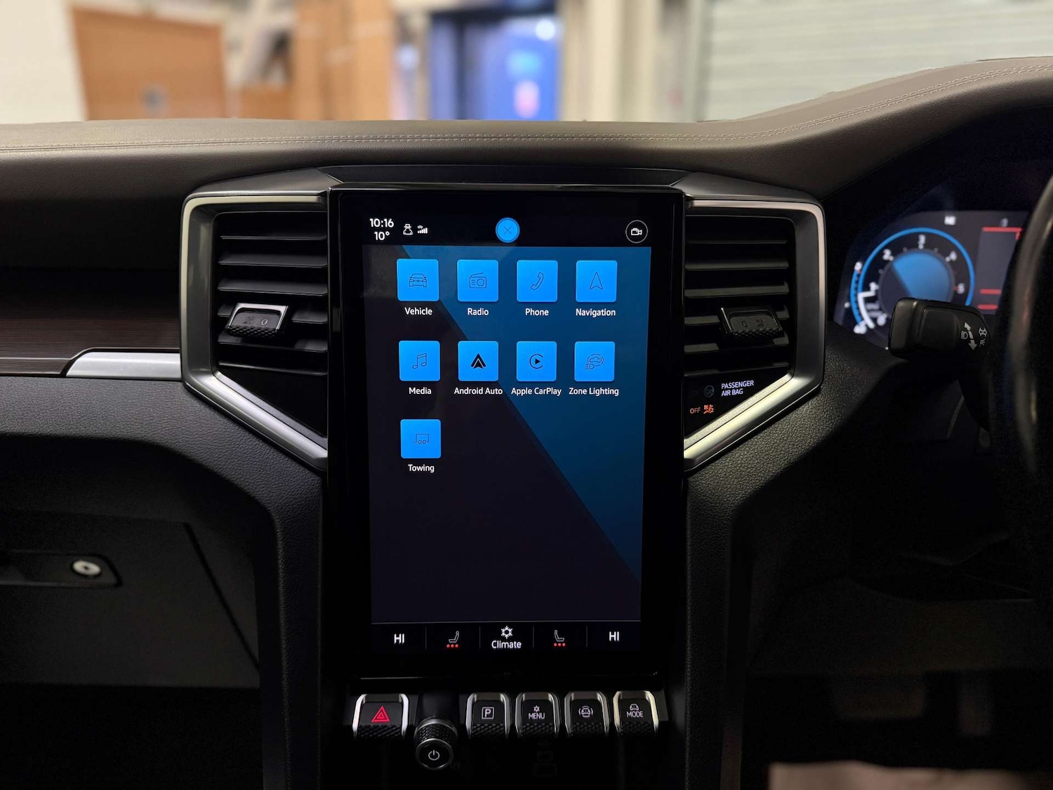 Used Volkswagen Amarok 2024 for sale - 77247831: Photo 23