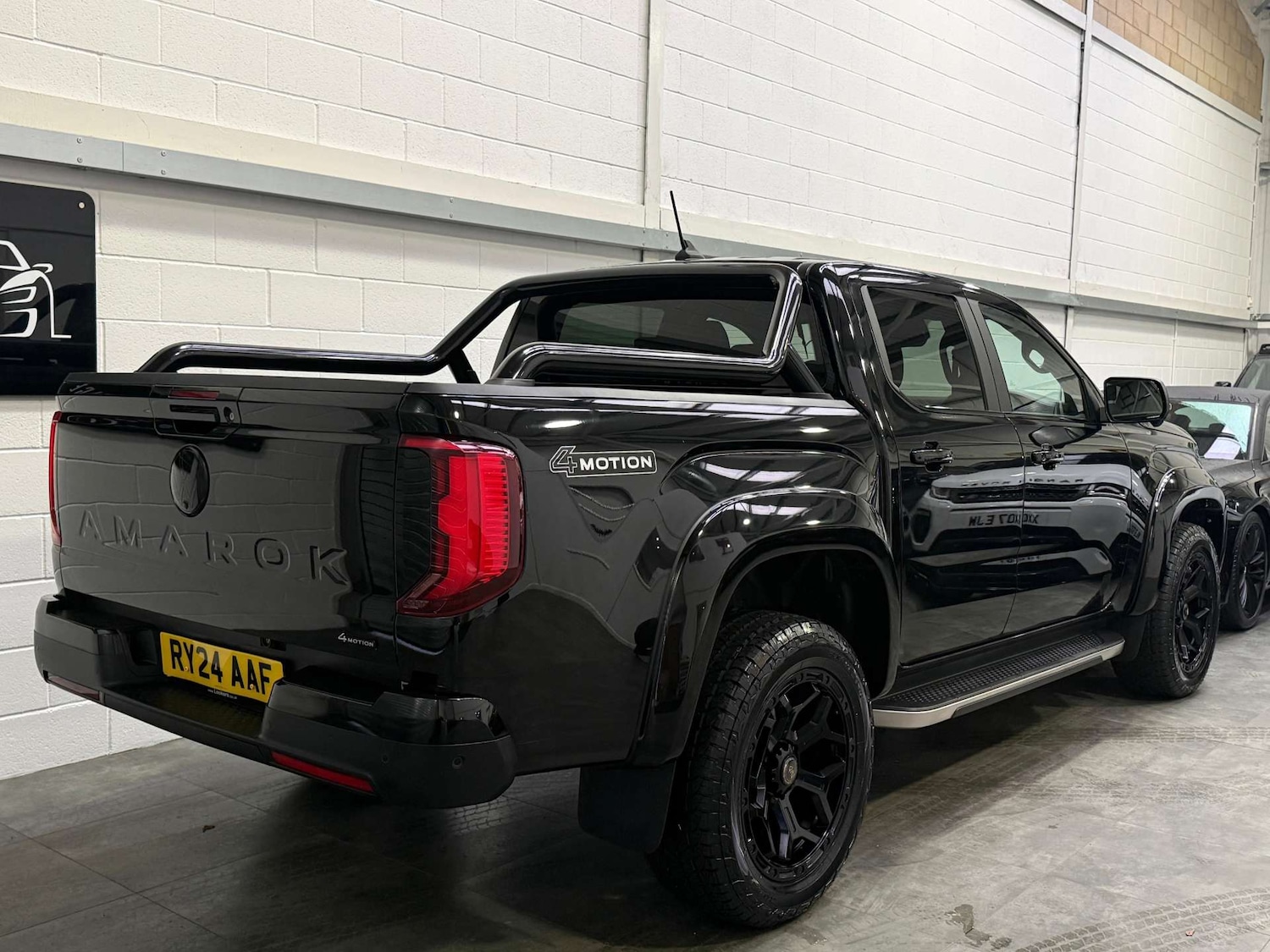 Used Volkswagen Amarok 2024 for sale - 77247831: Photo 8