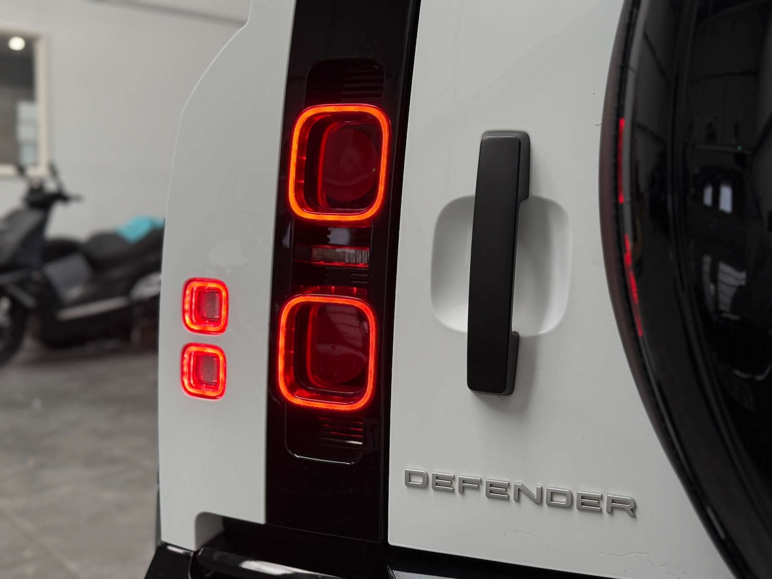 Used Land Rover Defender 2020 for sale - 78206025: Photo 10