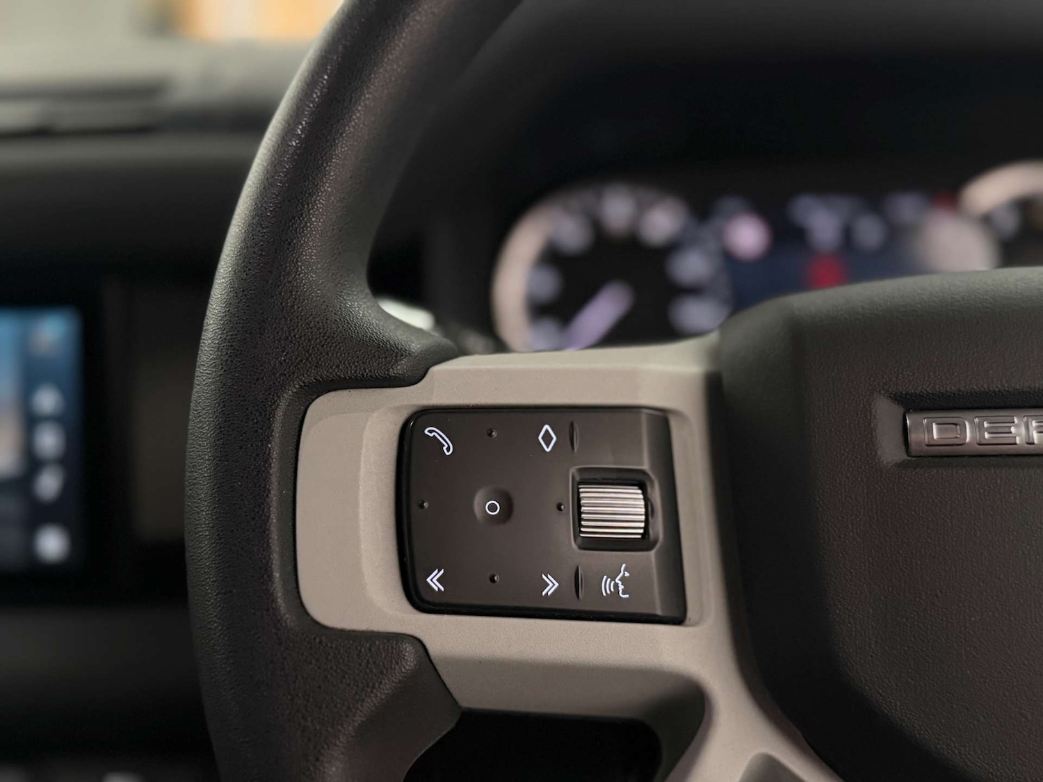 Used Land Rover Defender 2020 for sale - 78206025: Photo 18