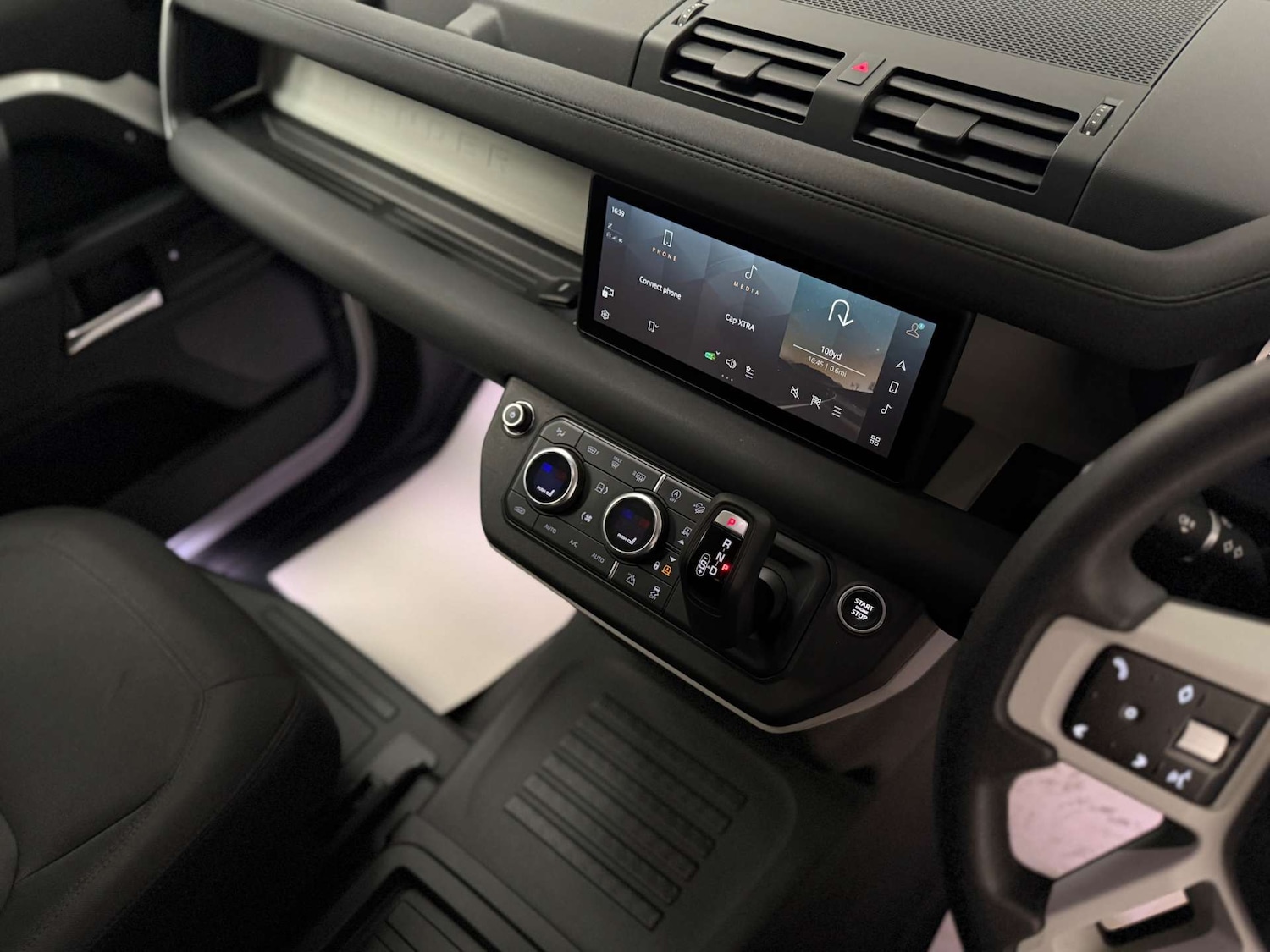 Used Land Rover Defender 2020 for sale - 78206025: Photo 20