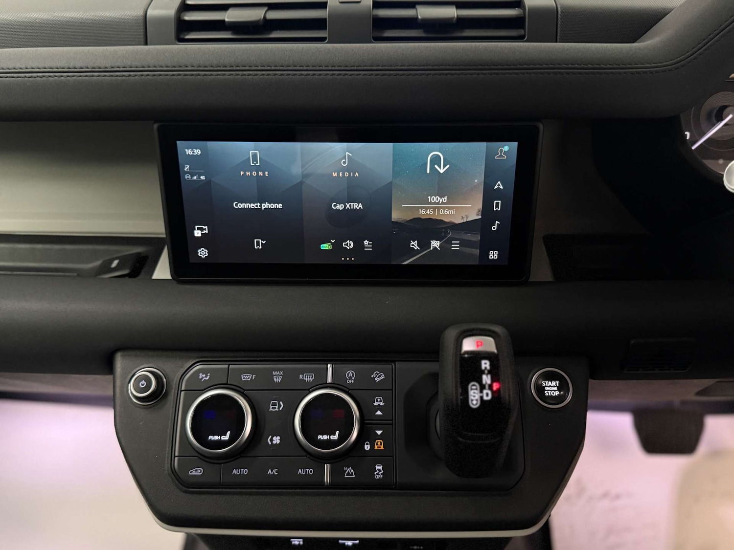 Used Land Rover Defender 2020 for sale - 78206025: Photo 21