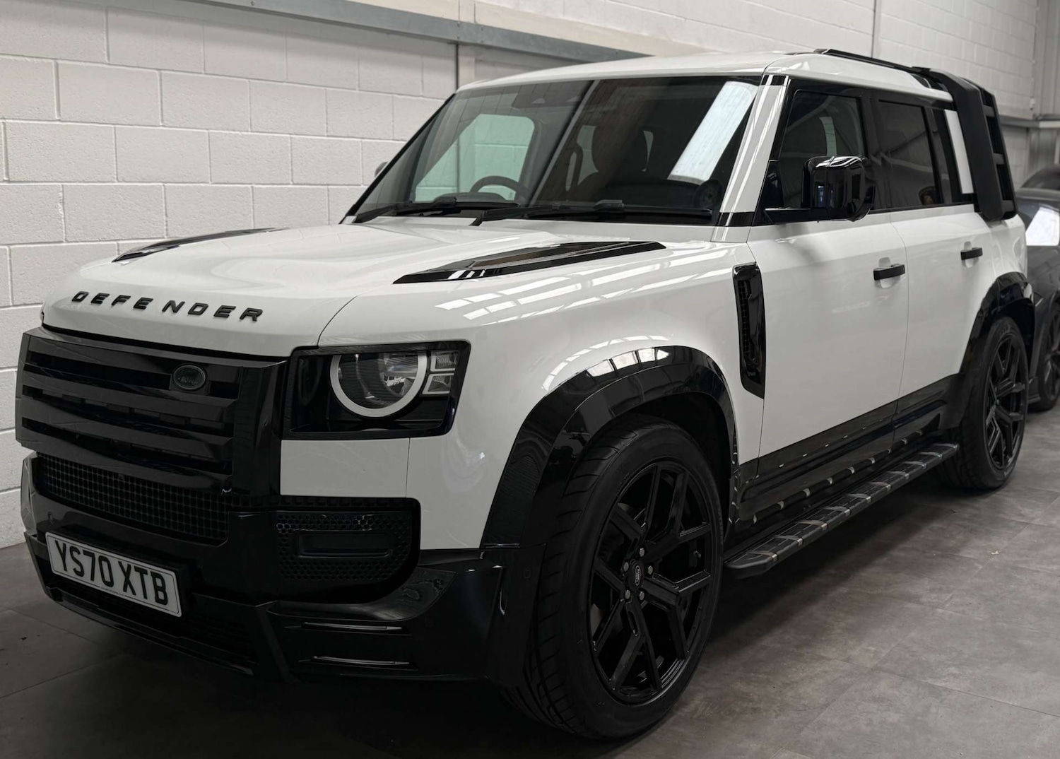 Used Land Rover Defender 2020 for sale - 78206025: Photo 3