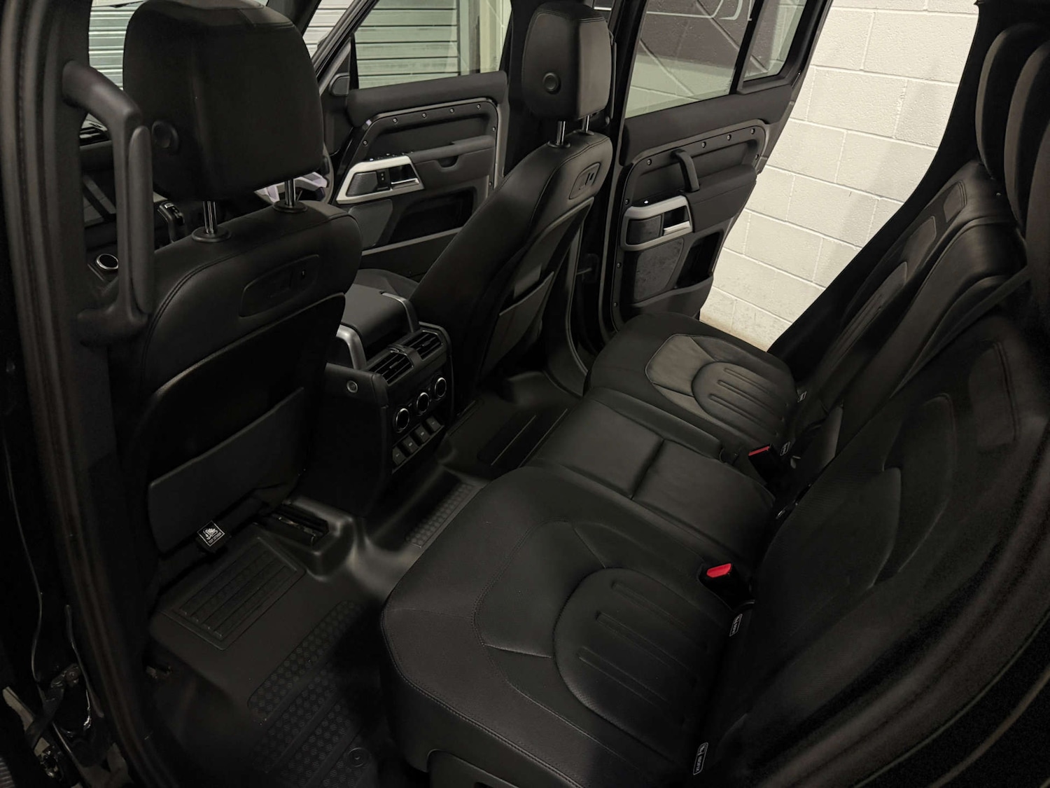 Used Land Rover Defender 2020 for sale - 76165324: Photo 16