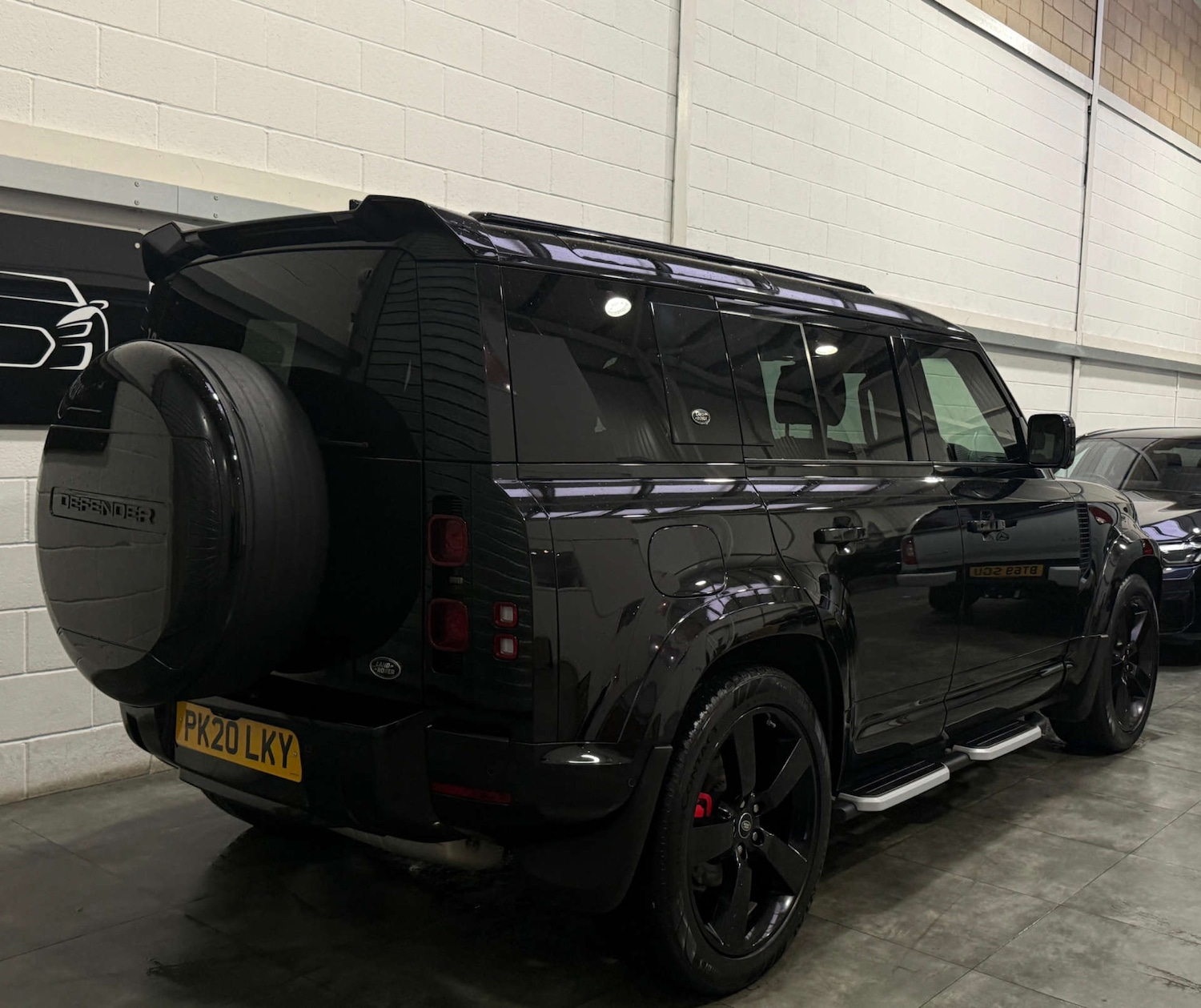 Used Land Rover Defender 2020 for sale - 76165324: Photo 8