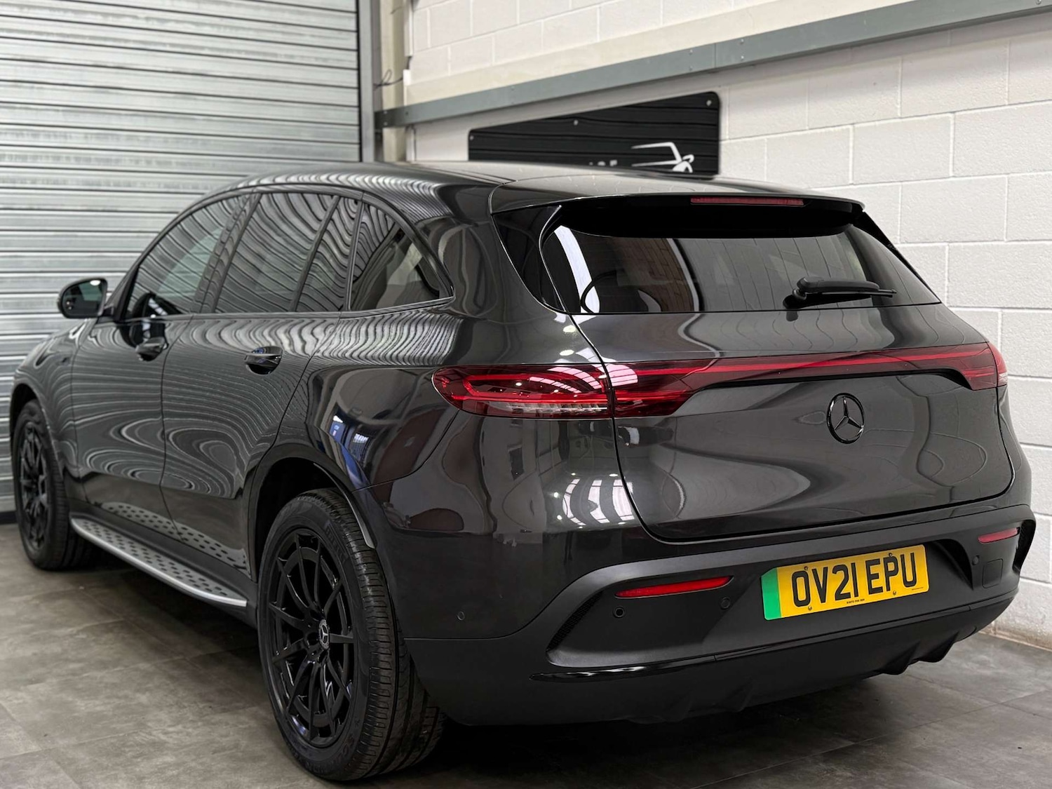 Used Mercedes-Benz EQC 2021 for sale - 76356057: Photo 8