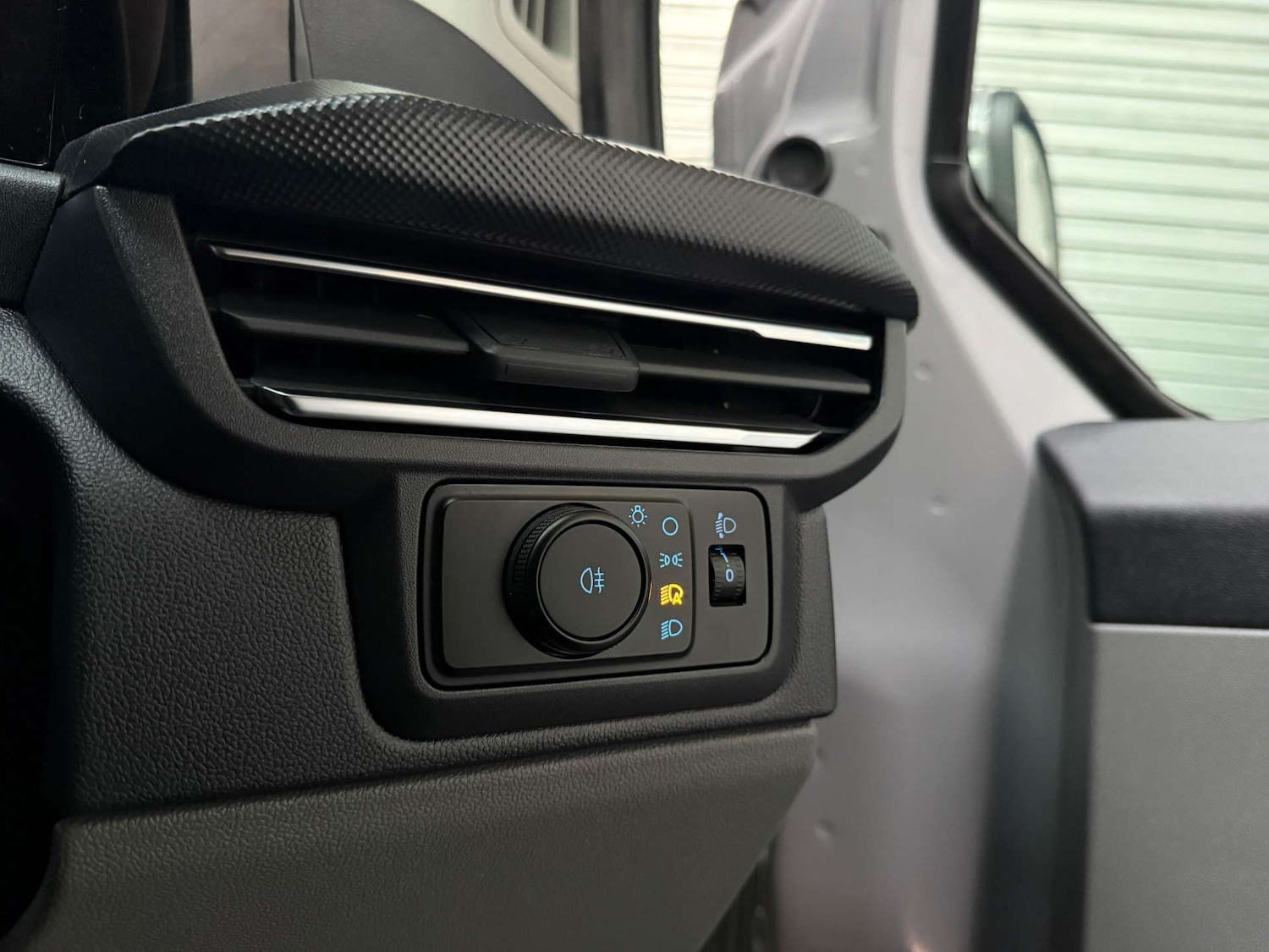 Used Ford Transit Custom 2024 for sale - 77446398: Photo 21