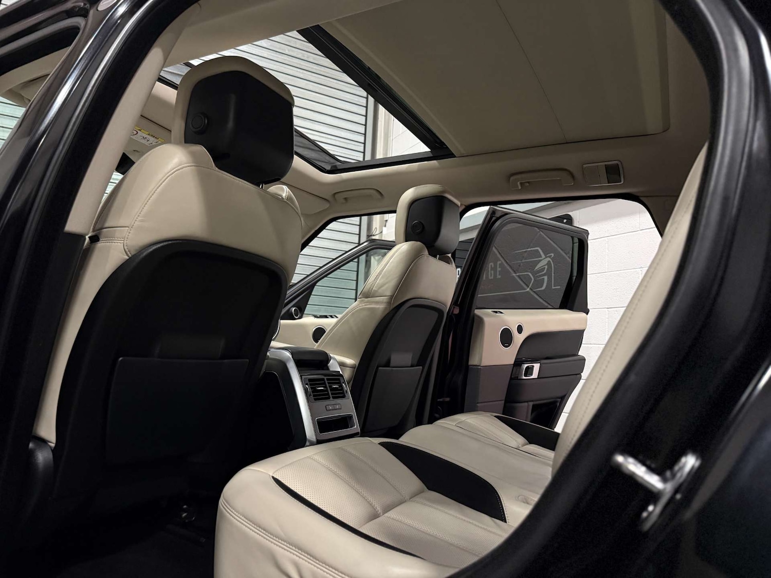 Used Land Rover Range Rover Sport 2018 for sale - 76358323: Photo 18