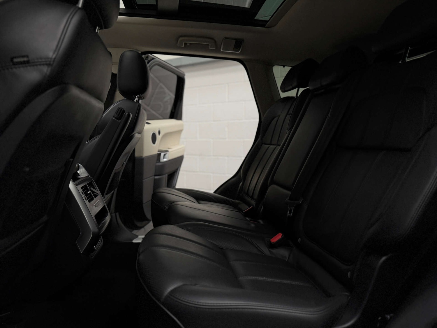 Used Land Rover Range Rover Sport 2016 for sale - 76600920: Photo 18