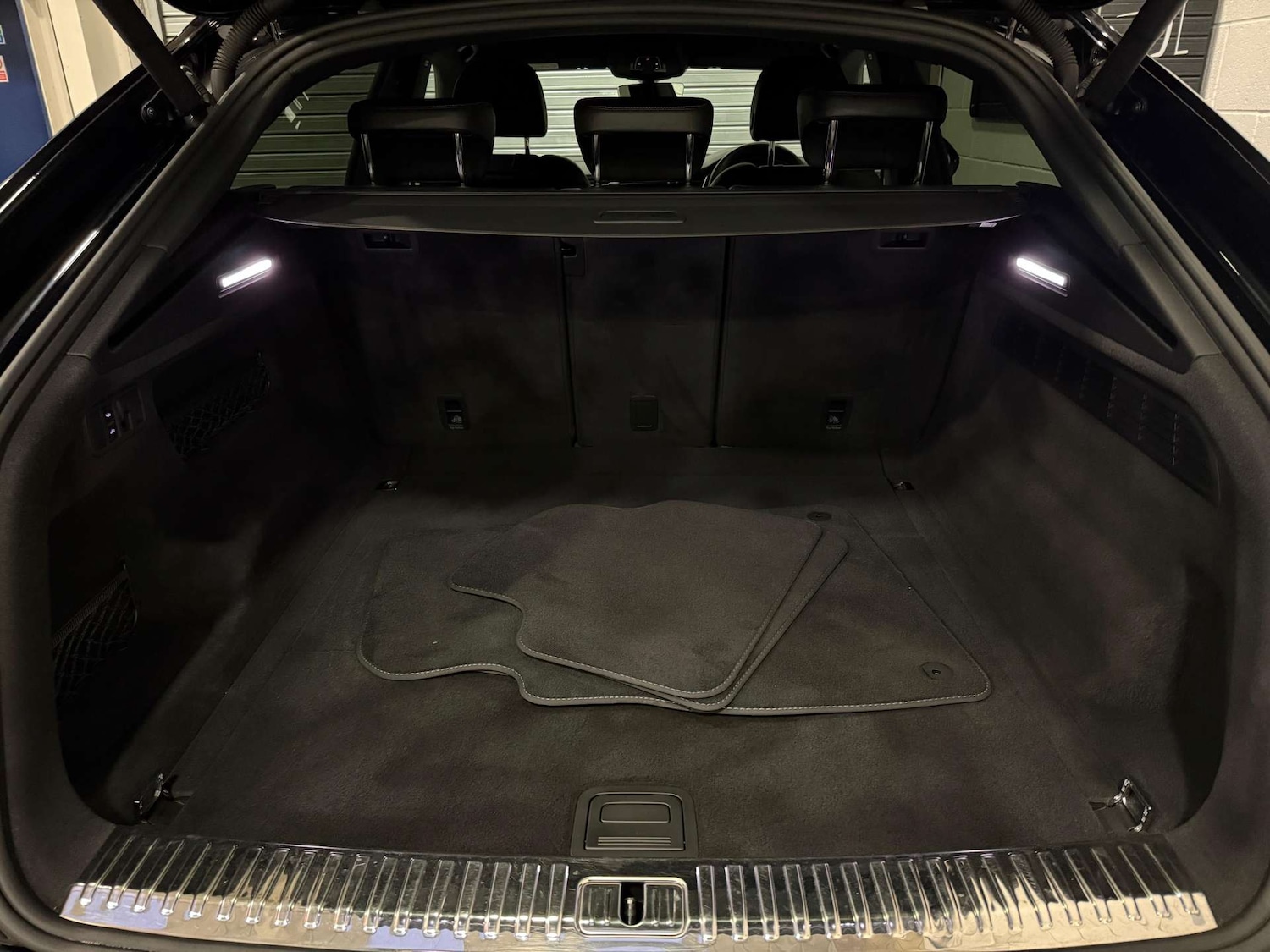 Used Audi Q8 2020 for sale - 77288569: Photo 27