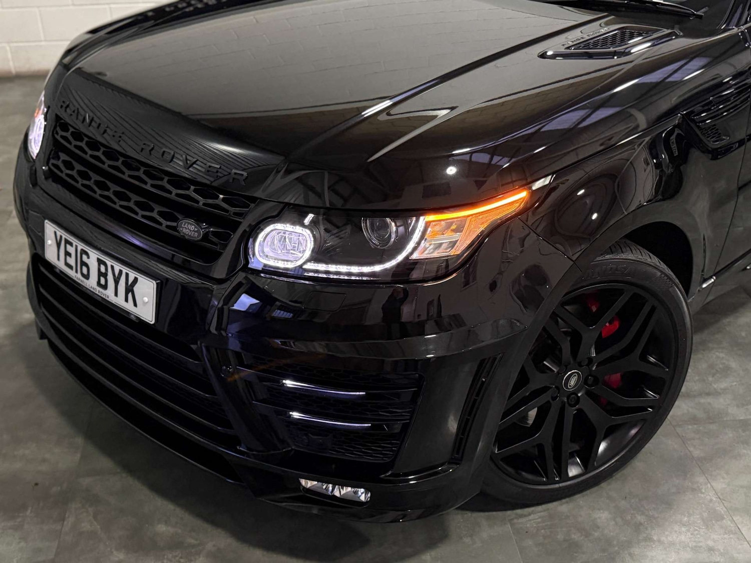 Used Land Rover Range Rover Sport 2016 for sale - 76344988: Photo 11
