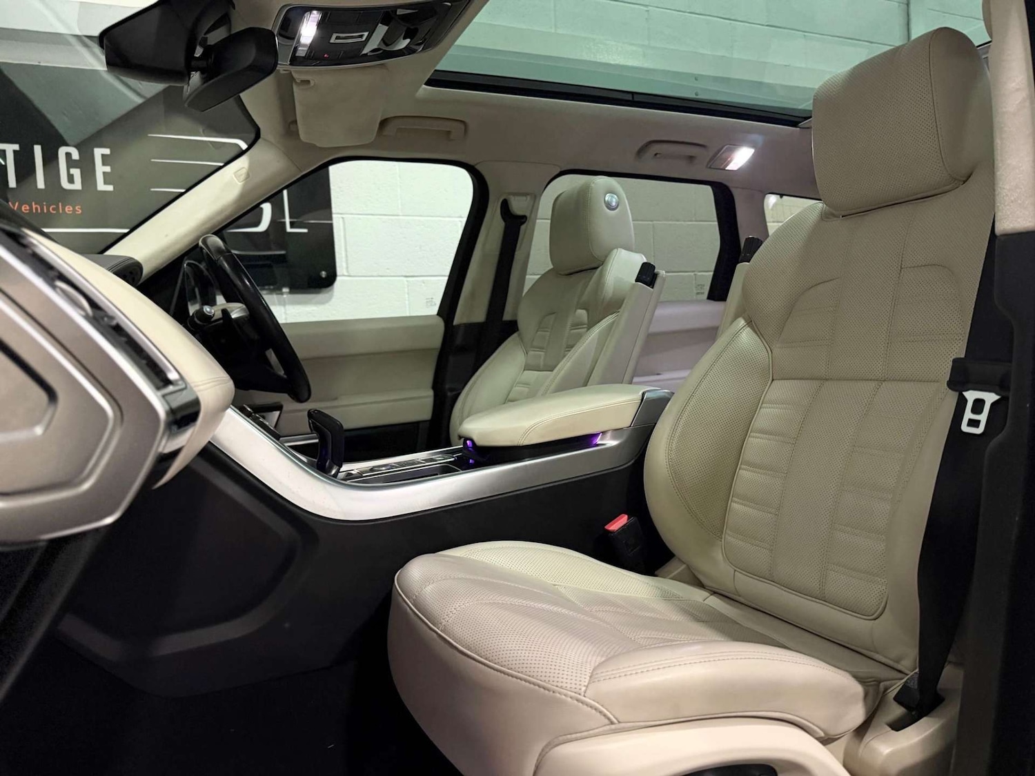 Used Land Rover Range Rover Sport 2016 for sale - 76344988: Photo 15